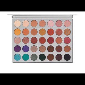 The Jaclyn Hill Morphe Palette